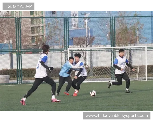 草根球队闪耀足协杯大舞台全民足球热潮随开幕引爆 草根球队闪耀足协杯大舞台全民足球热潮随开幕引爆